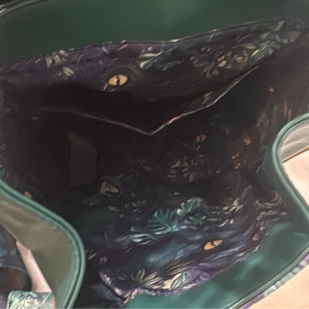 Loungefly Jurassic World Velociraptor Palm Mini backpack, Wallet, & Sling Bag - Picture 12 of 13